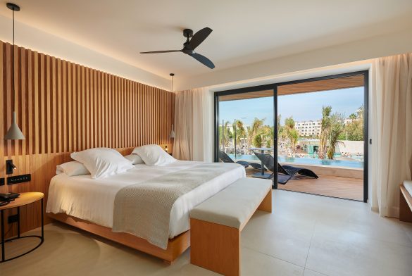 Doble-swim-up-adults (1)